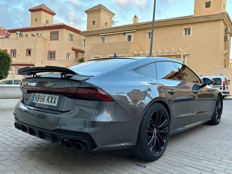 Audi A7 • 2020 • 87,953 km 4