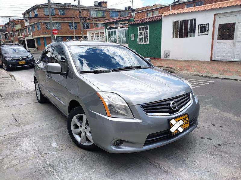 Nissan Sentra 2.0 • 2010 • 134,000 km 1