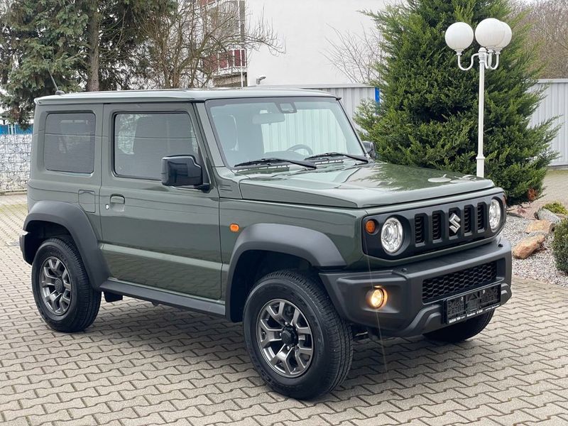 Suzuki Jimny • 2019 • 124,993 km 1