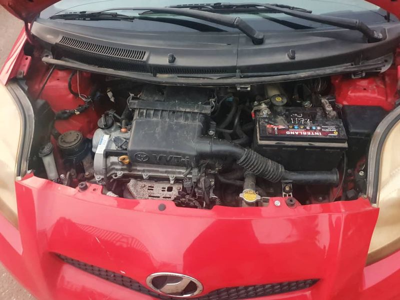 Toyota Vitz • 2008 • 87,643 km 3