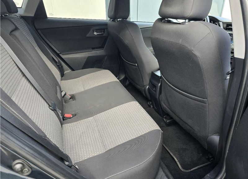 Toyota Auris • 2017 • 120,000 km 5