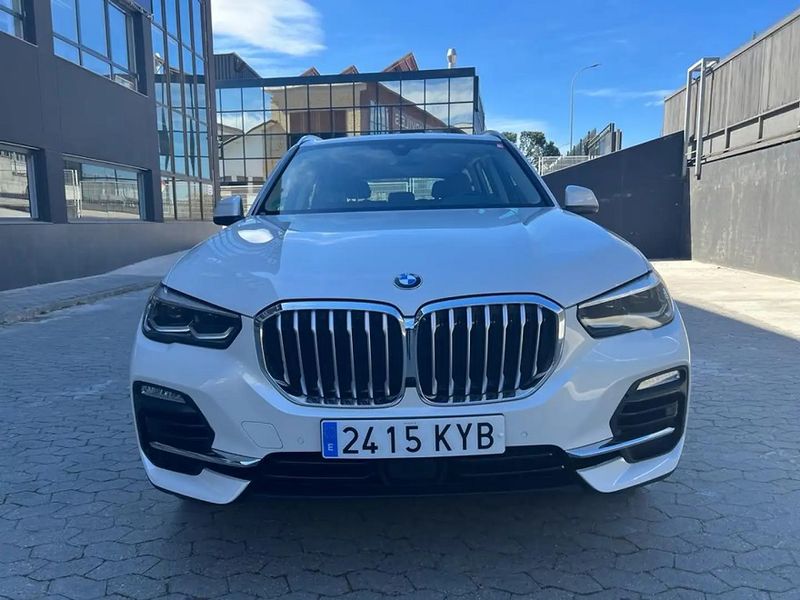 BMW X5 • 2019 • 68,000 km 2