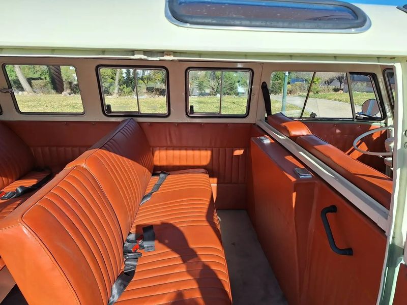 Volkswagen T4 • 1974 • 17,000 km 7