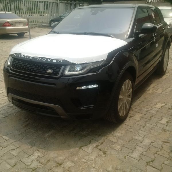 Land Rover Range Rover Velar • 2017 • 2 km 1