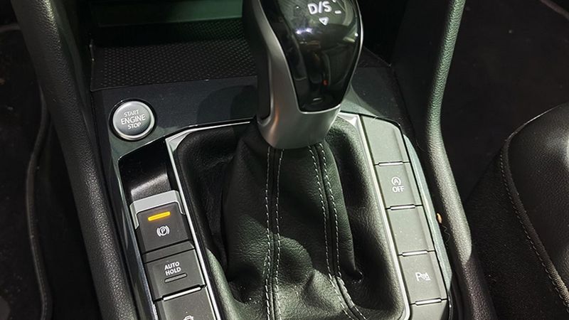 Volkswagen Tiguan • 2024 • 10,608 km 6