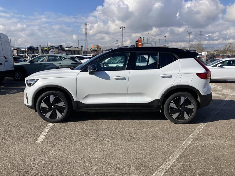 Volvo XC40 • 2023 • 16,708 km 2
