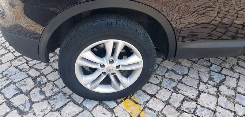 Nissan Qashqai • 2012 • 200,000 km 3