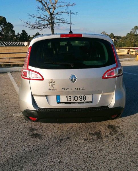 Renault Scénic • 2009 • 350,000 km 3