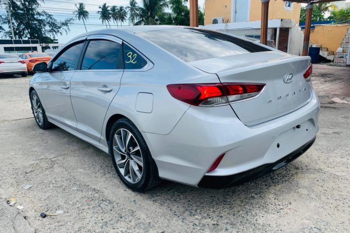 Hyundai Sonata • 2019 • 43 km 3