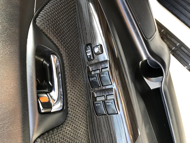 Toyota Fortuner • 2015 • 95,000 km 6