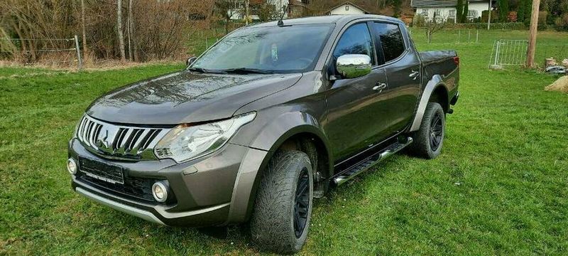 Mitsubishi L200 • 2017 • 81,000 km 1