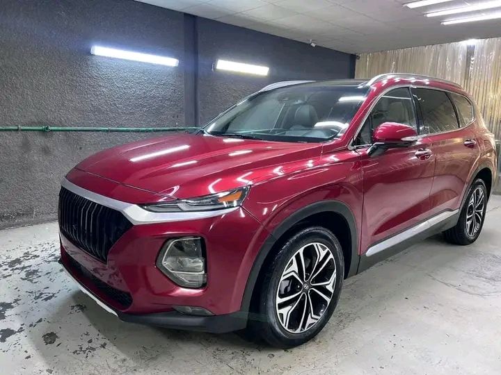 Hyundai Santa Fe • 2022 • 30,000 km 1