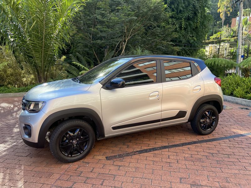 Renault Kwid • 2021 • 11,900 km 14