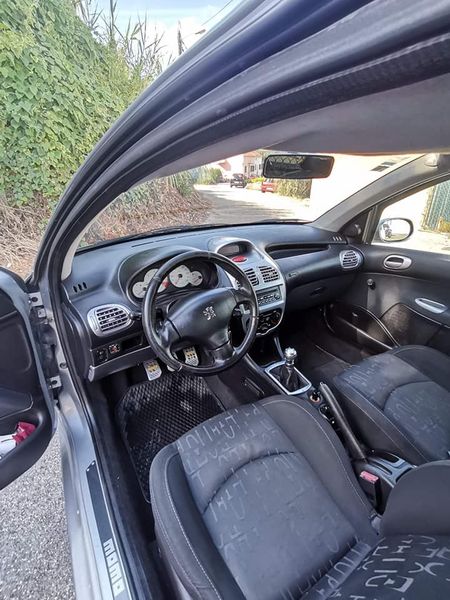 Peugeot 206 • 2001 • 80,000 km 4