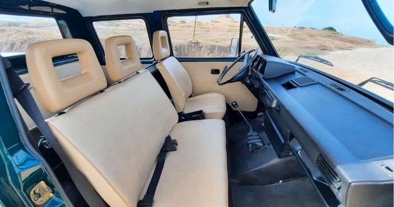Volkswagen T5 Transporter Shuttle • 1986 • 60,000 km 3