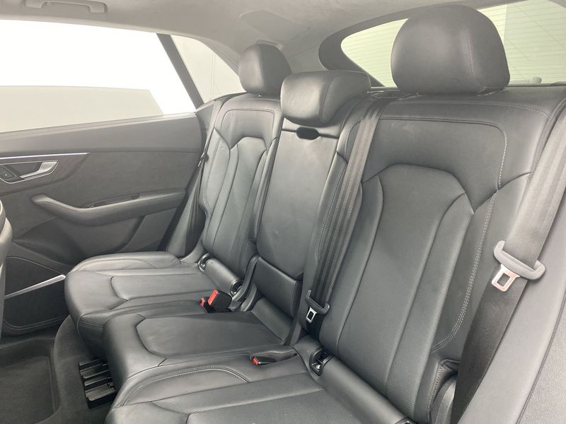 Audi Q8 • 2020 • 11,969 km 8