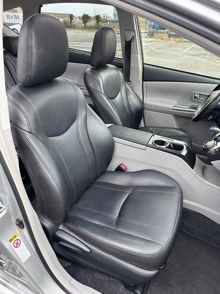 Toyota Prius • 2016 • 74,000 km 5