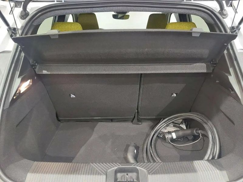 Renault 10 • 2024 • 1,222 km 3