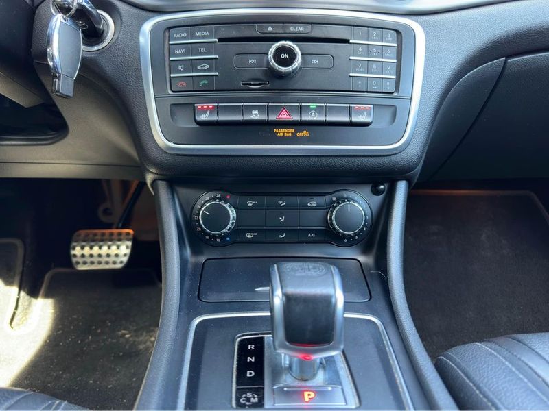 Mercedes-Benz CLA • 2015 • 60,000 km 4