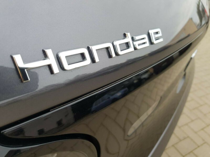 Hyundai Entourage • 2020 • 20,500 km 14