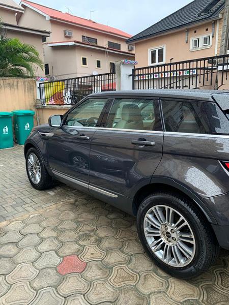 Land Rover Range Rover • 2013 • 22,905 km 9