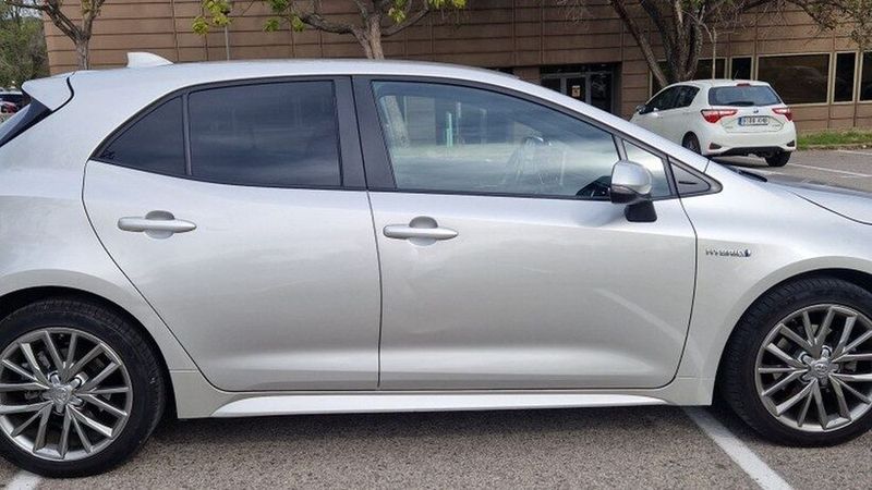 Toyota Corolla Hybrid • 2019 • 102,000 km 7