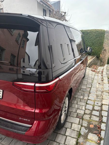 Volkswagen Multivan • 2021 • 49,800 km 10