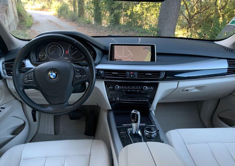 BMW X5 • 2014 • 165,000 km 3