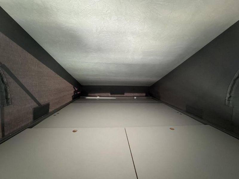 Opel Vivaro • 2013 • 183,000 km 12