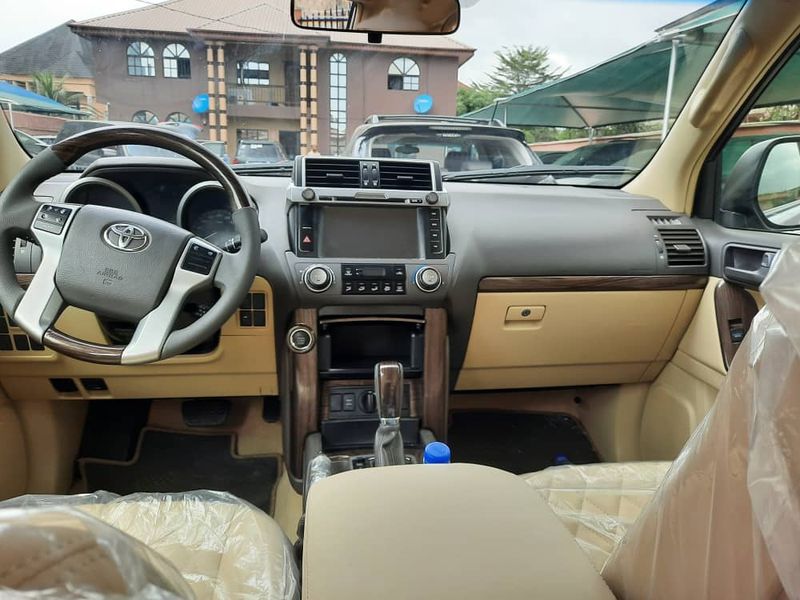 Toyota Land Cruiser • 2019 • 3 km 2
