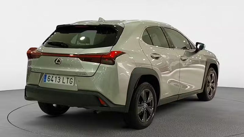 Lexus UX • 2021 • 79,916 km 2