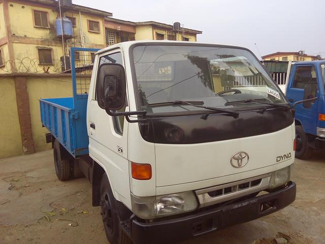Toyota Hiace Van • 2008 • 15 km 1