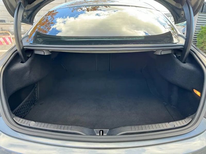 Mercedes-Benz C-Class • 2017 • 63,300 km 4