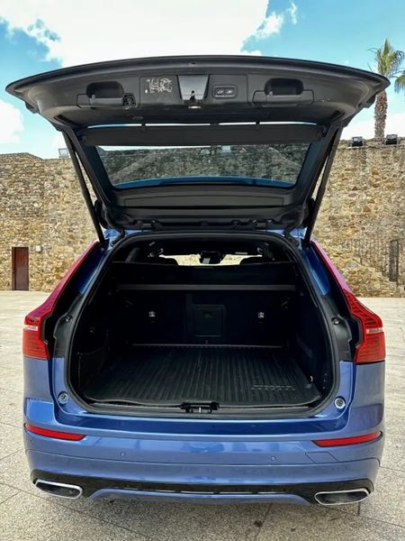 Volvo XC60 • 2019 • 125,000 km 12