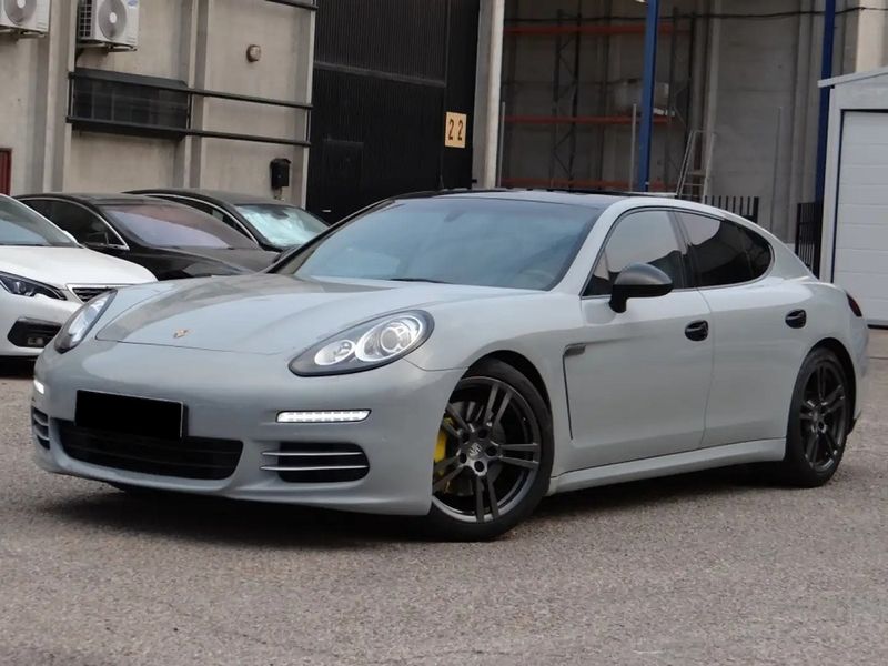 Porsche Panamera • 2013 • 204,500 km 2