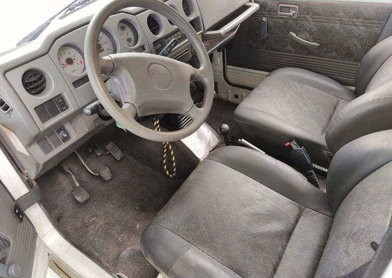 Suzuki SX4 Sedan • 2001 • 130,000 km 5