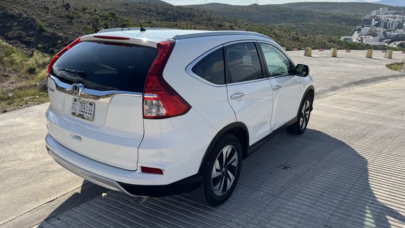 Honda CR-V • 2016 • 124,000 km 8