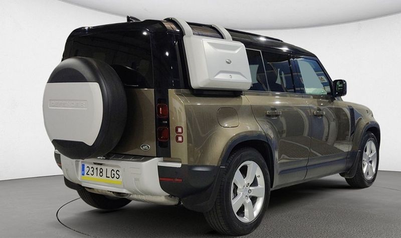 Land Rover Defender • 2020 • 83,500 km 4
