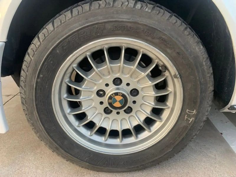 BMW 6 Series • 1992 • 146,000 km 3