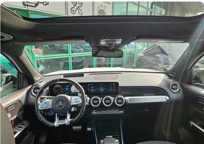 Mercedes-Benz GLB-Class • 2020 • 98,000 km 1