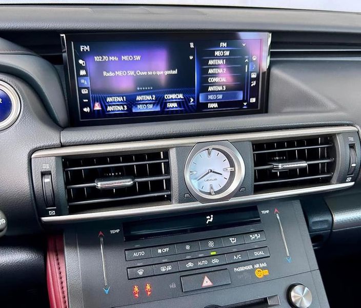 Lexus RC • 2018 • 35,000 km 3