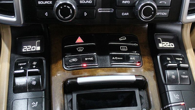 Porsche Cayenne • 2014 • 144,535 km 6