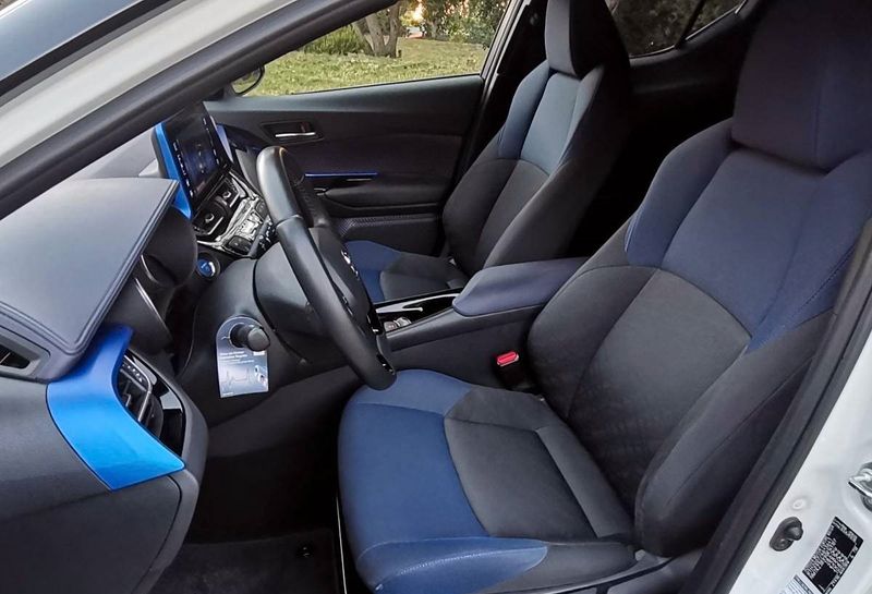 Toyota C-HR • 2018 • 39,999 km 8