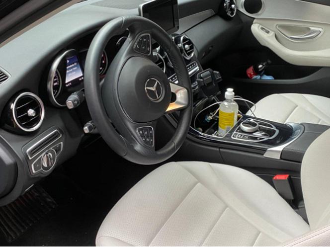 Mercedes-Benz  • 2017 • 4,565 km 3