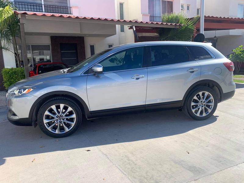 Mazda CX-9 • 2015 • 94,000 km 2
