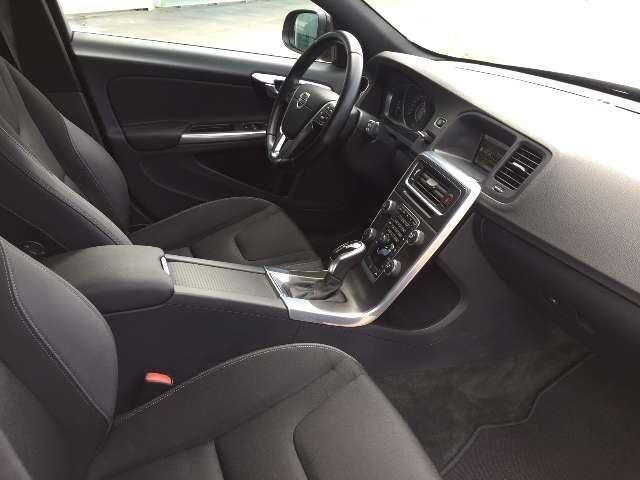 Volvo V60 • 2015 • 199,000 km 15