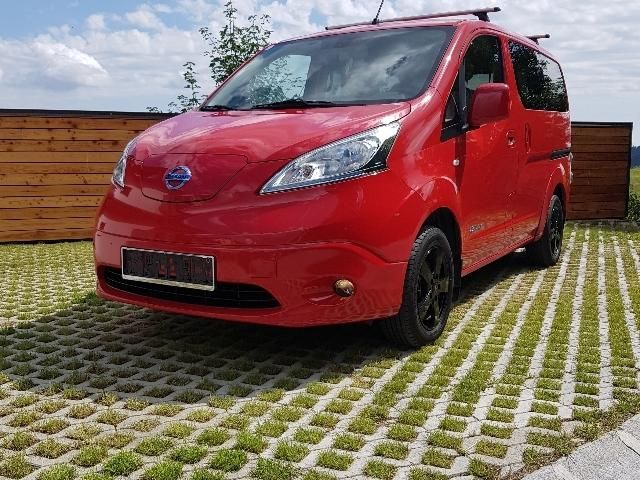 Nissan e-NV200 • 2015 • 106,200 km 1