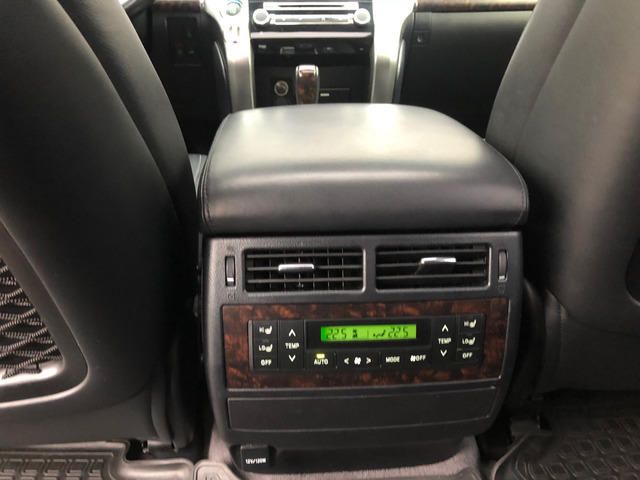 Toyota Land Cruiser • 2015 • 56,319 km 11