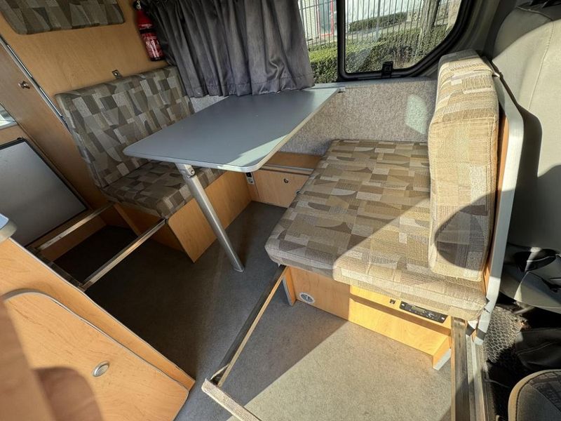 Opel Vivaro • 2013 • 183,000 km 13