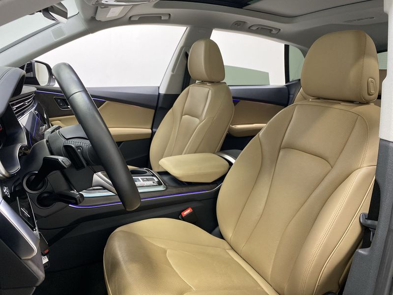 Audi Q8 • 2019 • 24,150 km 2